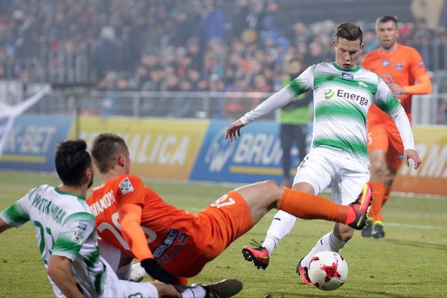 让湖人错失 让湖人错失